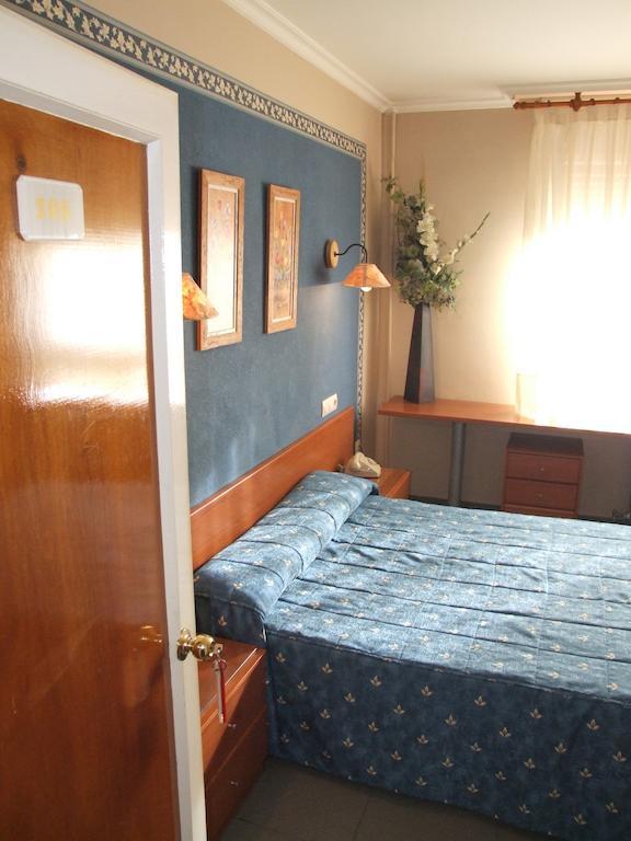 Hostal El Botero Monreal del Campo Cameră foto